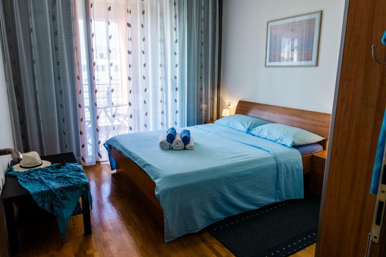 App - 1 Apartment Novigrad  Bagian luar foto